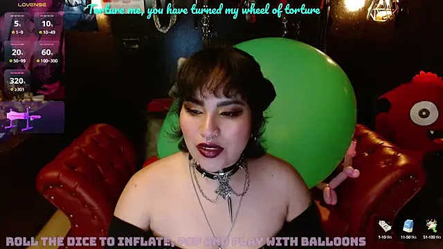 kureiji hentaii online show from 12/15/24, 05:13