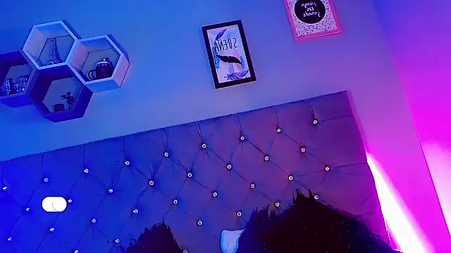 Ashlycuute online show from 12/14/24, 08:18