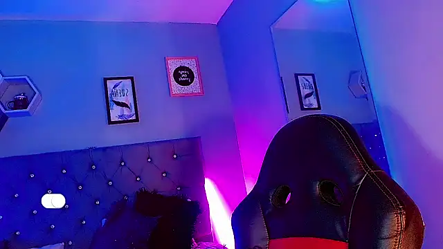 Ashlycuute online show from 12/26/24, 06:43