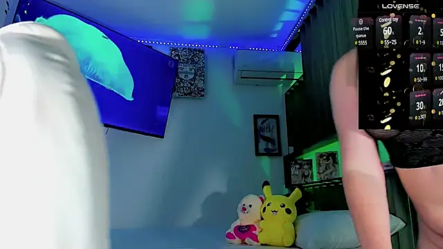 Ashlycuute online show from 03/22/25, 11:42