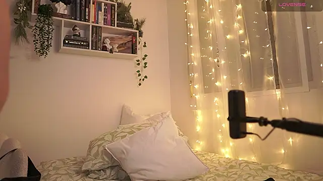 EmilyxRose - online show from 12/03/24, 09:56