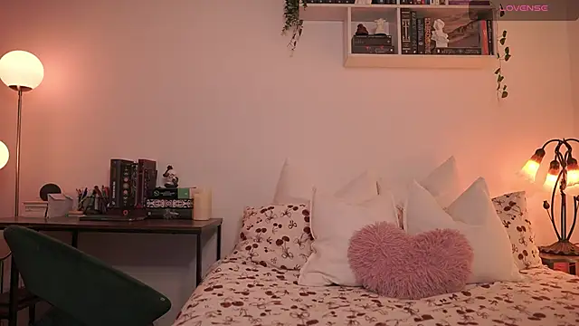 EmilyxRose - online show from 03/19/25, 06:01