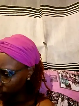 Snapshot of khanyaTheeLyt chatting on 11/07/25, 08:42 khanyaTheeLyt online show from 11/07/25, 08:42