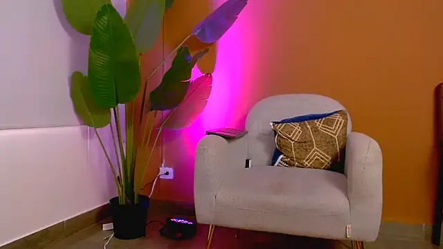 Sara ow online show from 06/19/26, 08:12