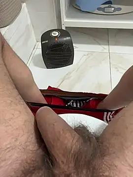 Snapshot of pino8787 chatting on 03/18/25, 11:31 pino8787 online show from 03/18/25, 11:31