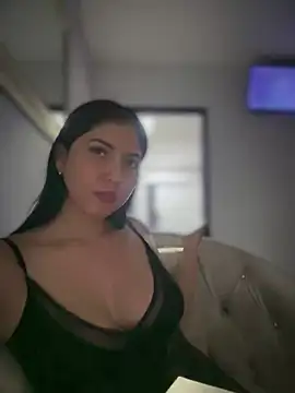 MarianaBenz online show from 01/25/25, 12:27