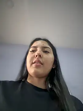 MarianaBenz online show from 02/06/25, 08:23