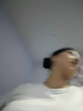 MarianaBenz online show from 03/09/25, 12:00