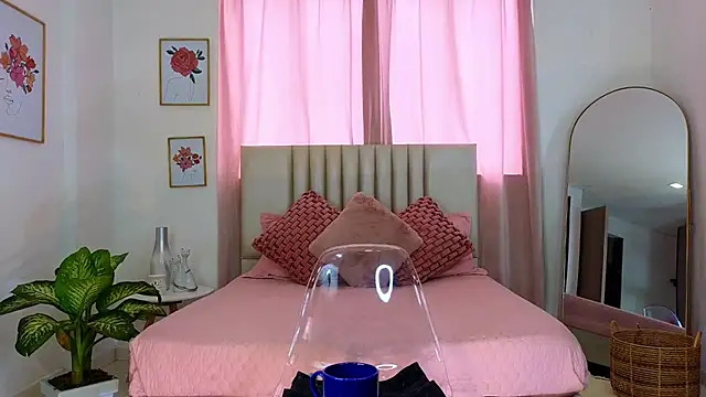 KristennBlue online show from 12/14/24, 01:59