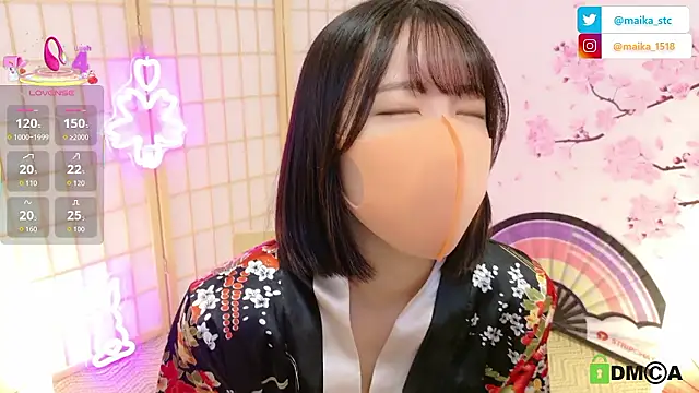 Snapshot of maika08 chatting on 11/24/25, 05:18 maika08 online show from 11/24/25, 05:18