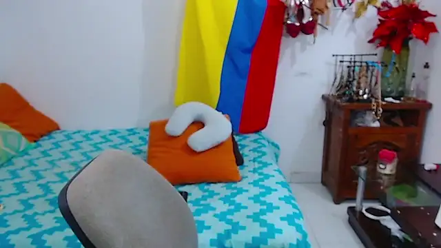 Snapshot of bardotbigcockts chatting on 11/18/25, 05:39 bardotbigcockts online show from 11/18/25, 05:39