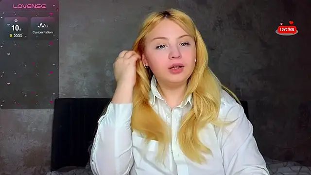 shy blondiee online show from 03/11/25, 11:04