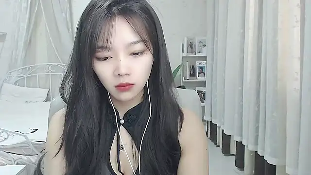 Jenny-Z online show from 02/15/26, 01:57