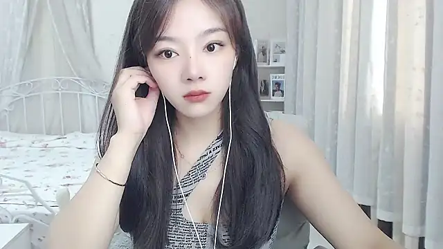Jenny-Z online show from 06/05/26, 01:34