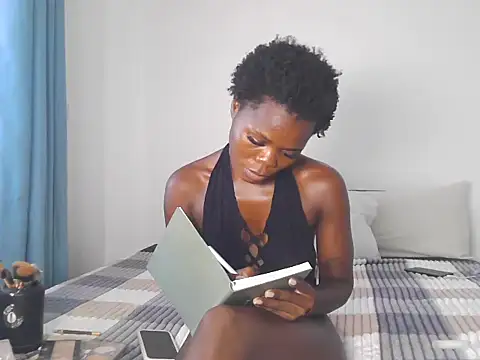 petiteebony 81 online show from 10/27/25, 11:14