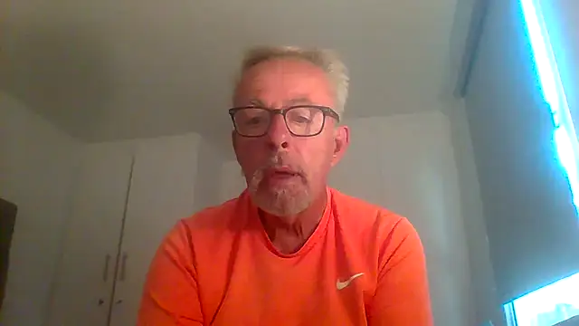 tuggy59 online show from 09/22/25, 04:58