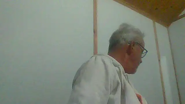 tuggy59 online show from 09/30/25, 06:40