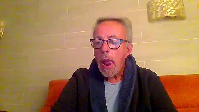 tuggy59 online show from 11/29/25, 05:54