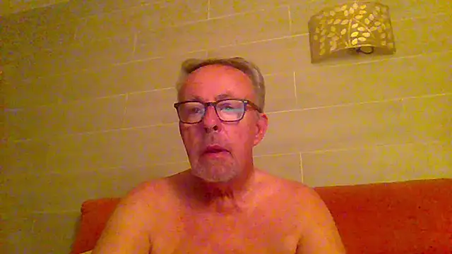 tuggy59 online show from 06/11/26, 03:37