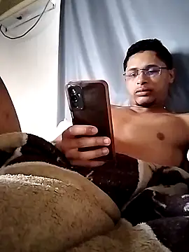 cirilopaupqueno online show from 10/04/25, 11:08