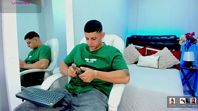 Alex cute77 online show from 06/09/26, 12:50