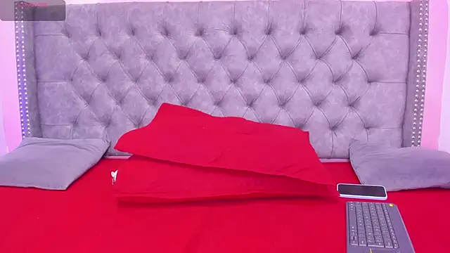 Snapshot of Sofia_Girl_ chatting on 11/21/25, 06:34 Sofia Girl online show from 11/21/25, 06:34