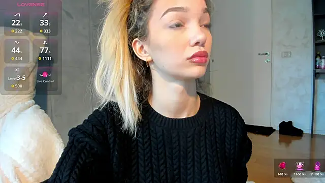 Sassy Teen online show from 10/22/25, 09:09