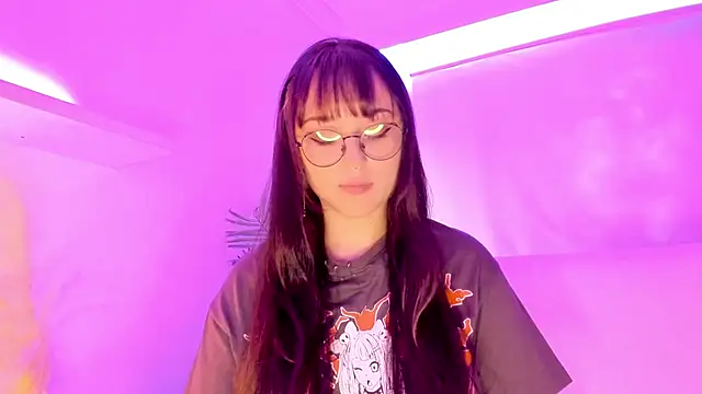 Snapshot of Gloomydoll chatting on 09/30/25, 06:57 Gloomydoll online show from 09/30/25, 06:57