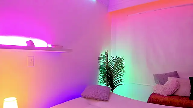 Snapshot of Gloomydoll chatting on 11/15/25, 07:21 Gloomydoll online show from 11/15/25, 07:21