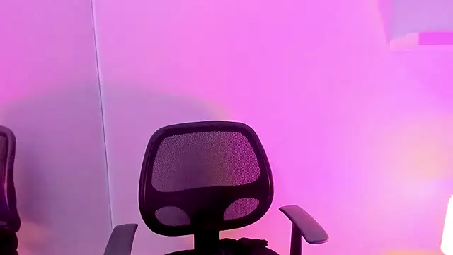 Snapshot of Gloomydoll chatting on 12/03/25, 08:51 Gloomydoll online show from 12/03/25, 08:51