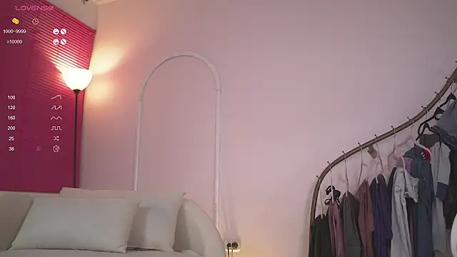 mia colin1  online show from 12/28/24, 11:16