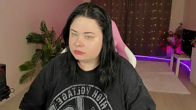 Akemi BBW online show from 09/25/25, 05:49