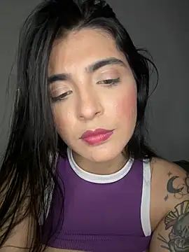 CristalCerati online show from 01/14/25, 11:05
