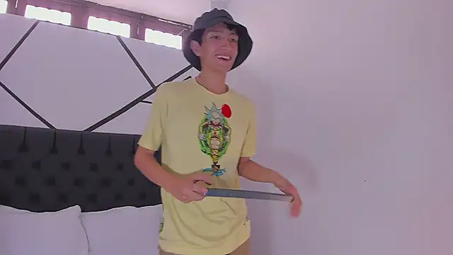 DereckCooperr online show from 02/10/25, 08:53