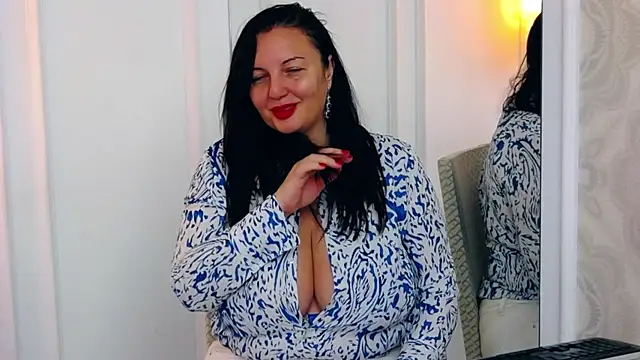 Snapshot of JudithCombs chatting on 12/11/24, 06:47 JudithCombs online show from 12/11/24, 06:47