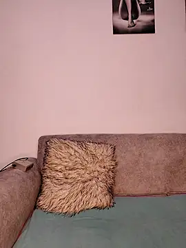 Snapshot of bebygirl143s chatting on 09/28/25, 09:31 bebygirl143s online show from 09/28/25, 09:31