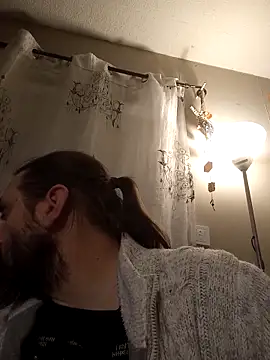 Snapshot of teekoine1 chatting on 10/27/25, 05:44 teekoine1 online show from 10/27/25, 05:44