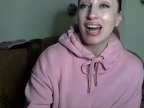 Snapshot of Jillian_Pattie chatting on 12/02/25, 01:39 Jillian Pattie online show from 12/02/25, 01:39