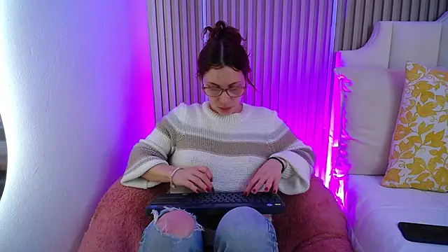 Katy Van online show from 06/03/26, 08:47