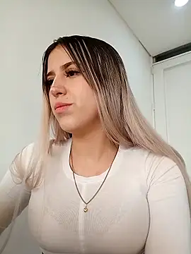 Snapshot of eva-2023 chatting on 10/07/25, 10:18 eva-2023 online show from 10/07/25, 10:18