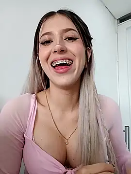 Snapshot of eva-2023 chatting on 10/14/25, 05:14 eva-2023 online show from 10/14/25, 05:14