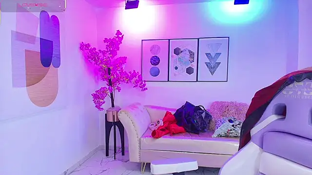 Isa reel online show from 10/15/25, 07:47