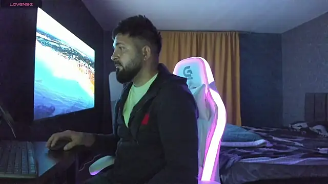 Snapshot of Eduu2322 chatting on 09/25/25, 07:06 Eduu2322 online show from 09/25/25, 07:06