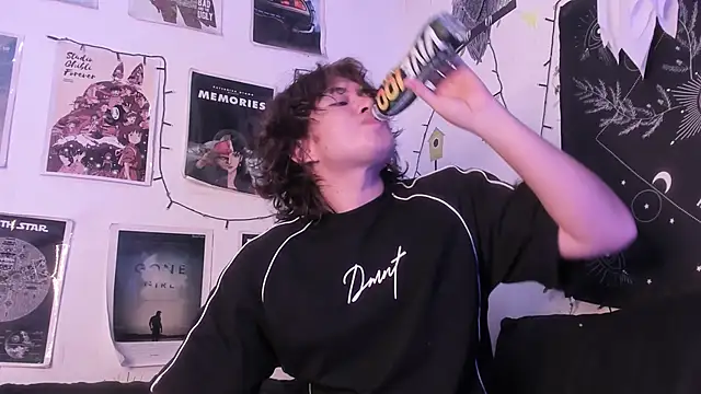 Snapshot of Nico_bulg3 chatting on 09/24/25, 01:31 Nico bulg3 online show from 09/24/25, 01:31