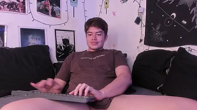 Snapshot of Nico_bulg3 chatting on 10/20/25, 01:17 Nico bulg3 online show from 10/20/25, 01:17