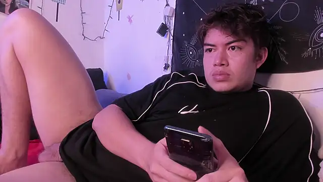 Snapshot of Nico_bulg3 chatting on 11/07/25, 03:28 Nico bulg3 online show from 11/07/25, 03:28