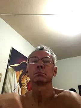 Snapshot of eleno1542 chatting on 10/27/25, 11:14 eleno1542 online show from 10/27/25, 11:14