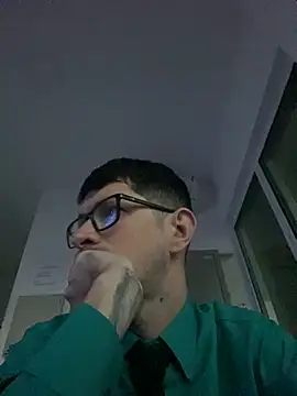 Juliano2289 online show from 07/18/26, 11:47