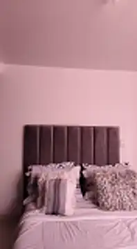CurvySara1 online show from 06/11/26, 07:34