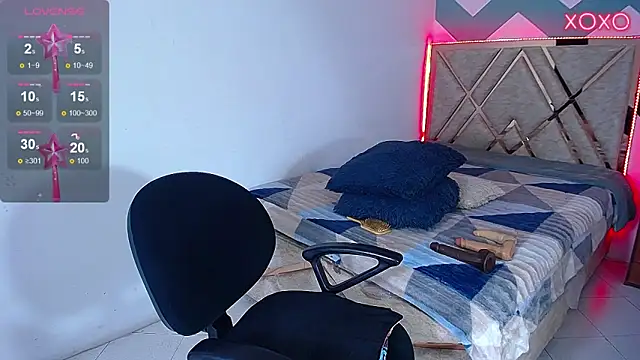 maddyperez20 online show from 02/17/25, 01:47
